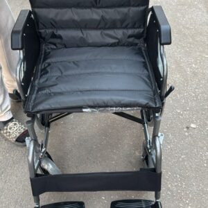 كرسي متحرك استاندر وتر بروف ( يتغسل ) عجل سلك قابل للطي مستورد يستحمل لحد 200 كجم