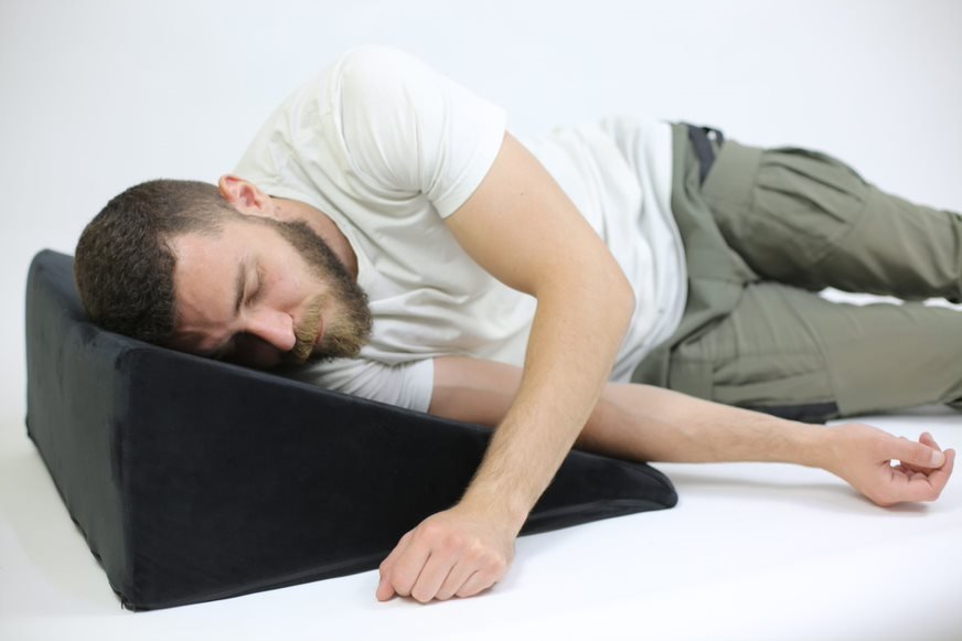 مخدة ارتجاع المريء مصنوعة من الفوم الألماني ماركة ايزى لايف EASY LIFE - الصورة 3